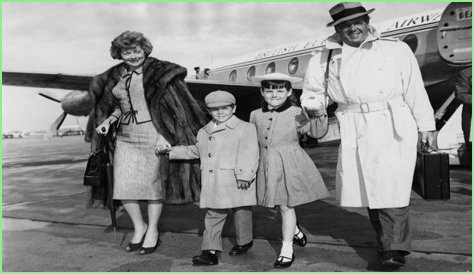 Did Desi Arnaz Jr have a child at 15?